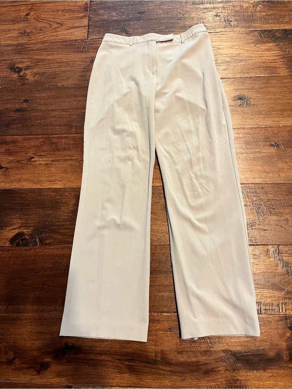 B MOSS. WOMENS TAN KAKHI COTTON STRAIGHT LEG CASUAL PANTS. SIZE 6.